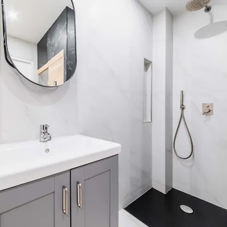 Appartement Prive A Domicile - Sauna Elegance A 17